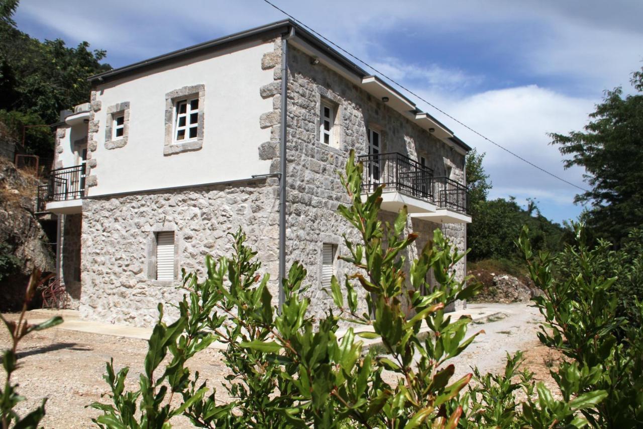 Skala Luxury Rooms Cetinje Bagian luar foto
