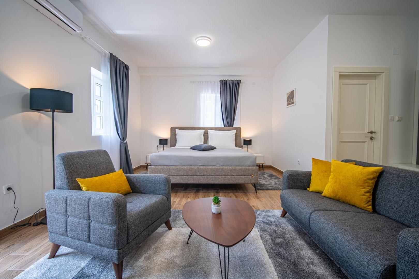 Skala Luxury Rooms Cetinje Bagian luar foto