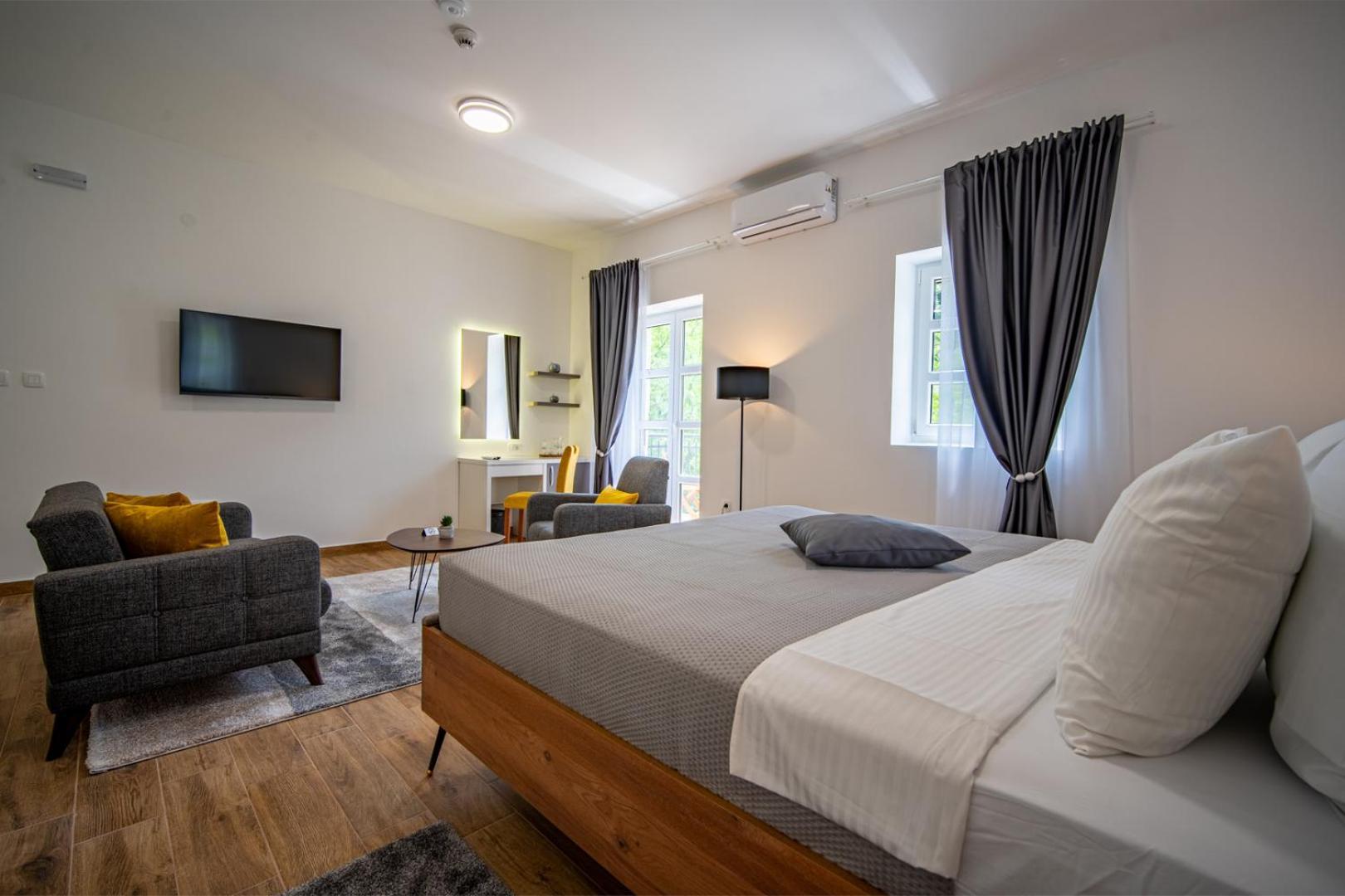 Skala Luxury Rooms Cetinje Bagian luar foto