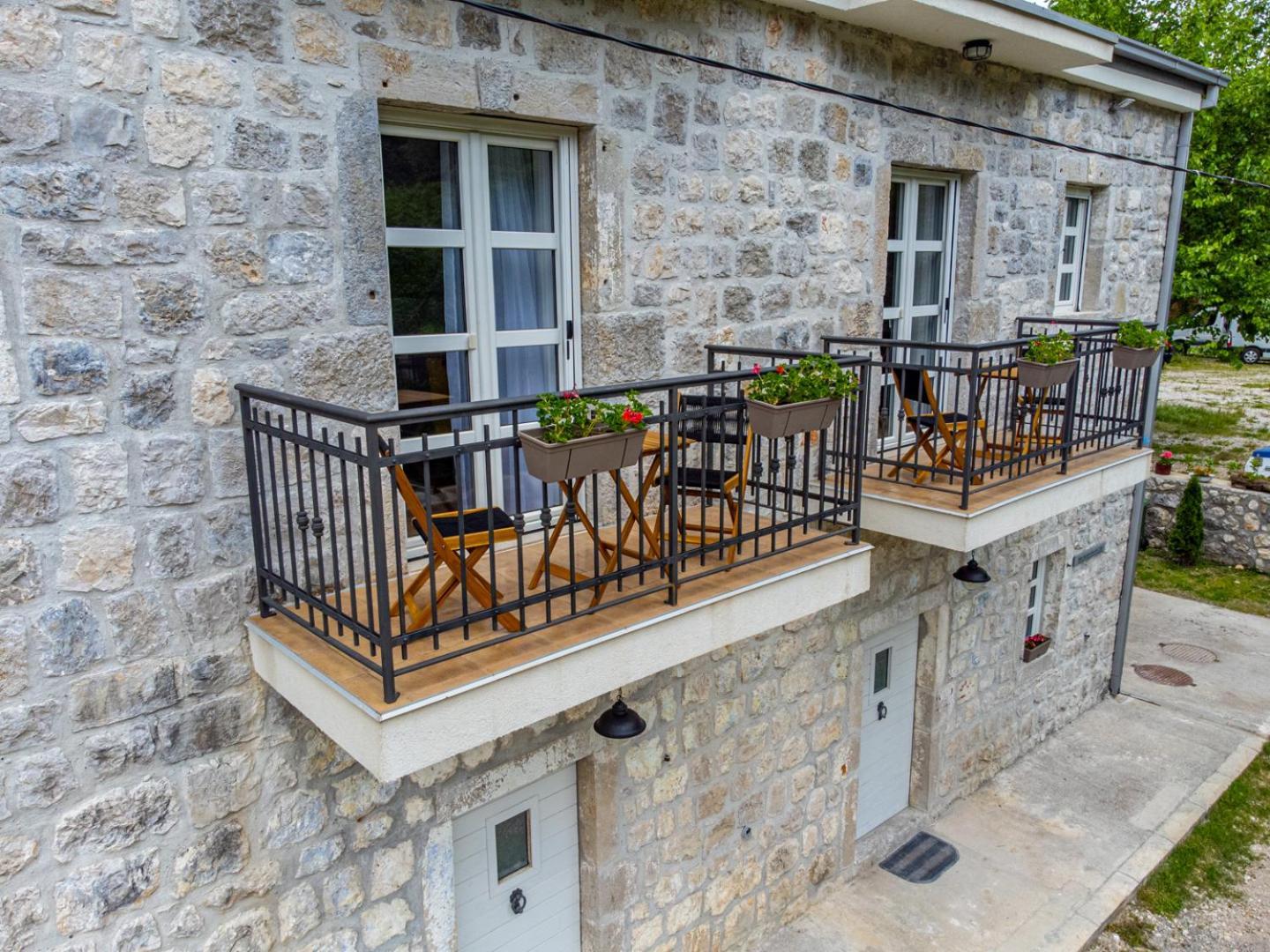 Skala Luxury Rooms Cetinje Bagian luar foto